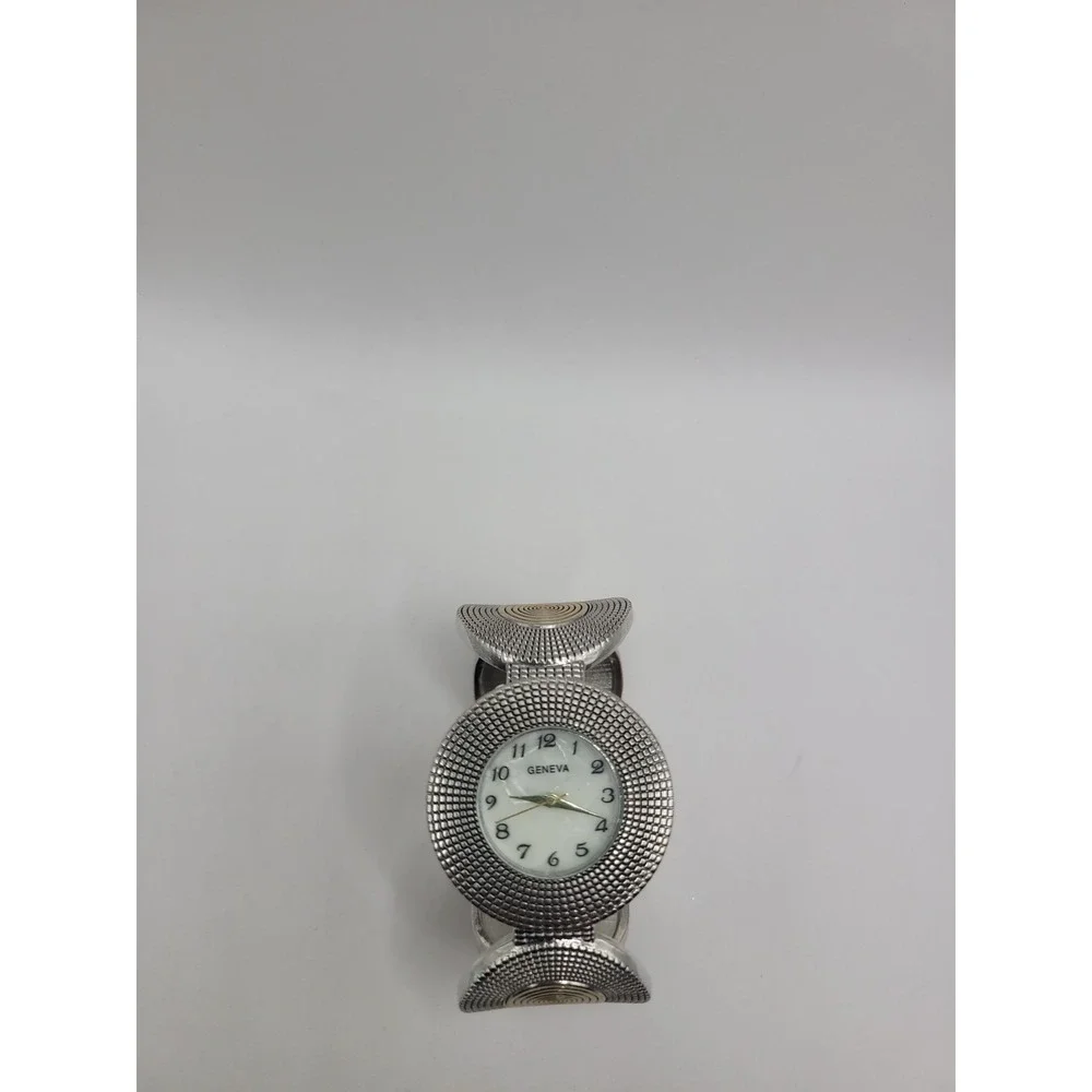 Geneva Silver Tone Cuff‎ Bangle Quartz Watch White Dial Textured Hinged Bracelet